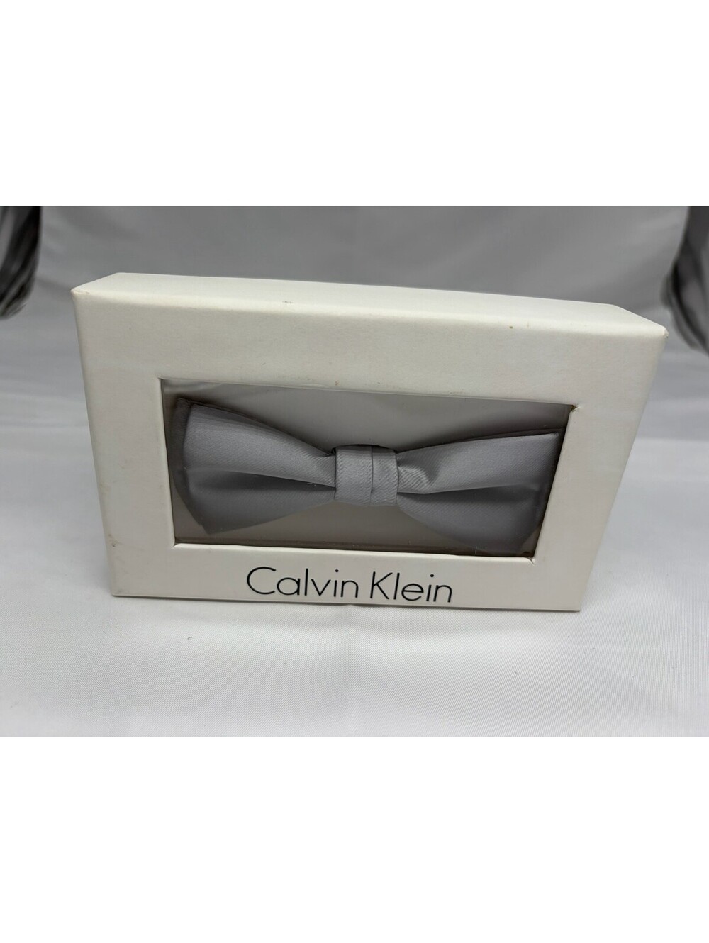 Calvin Klein Men's Gray Silk Bow Tie Formal Pre-Tied Adjustable With Box